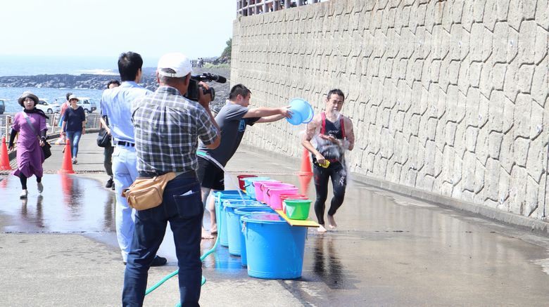 トライアスロン大会　スイムからバイク