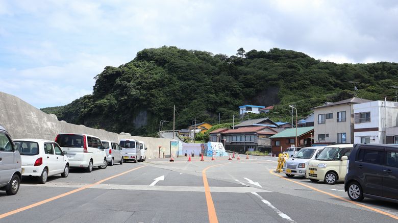 日の出浜　岡田港駐車場