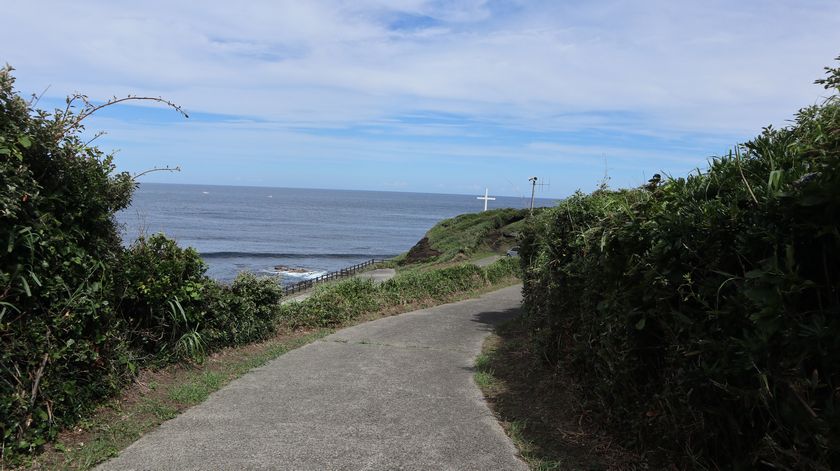 筆島２　筆島へ続く道