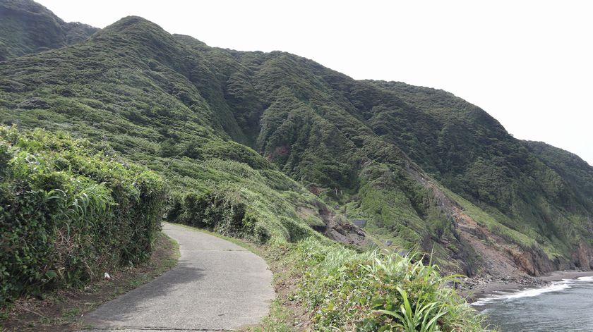 筆島２　筆島へ続く道