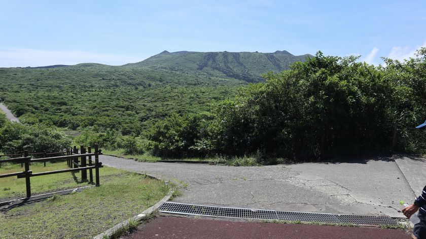 三原山　遊歩道入口