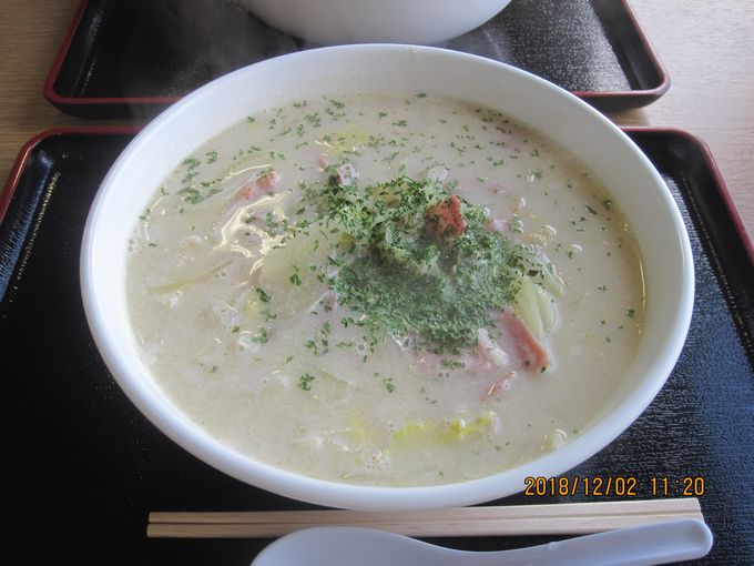 イズシチ丸食堂　あさりクリームラーメン