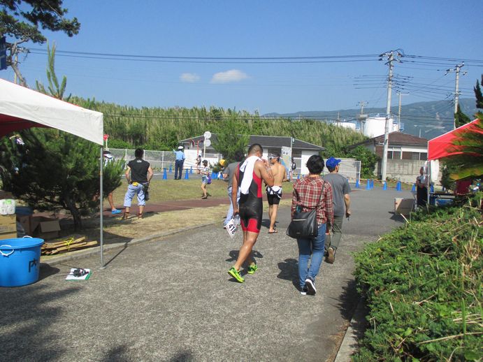 トライアスロン大会　終了後の選手