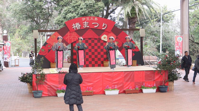 椿園　あんこさんの踊り