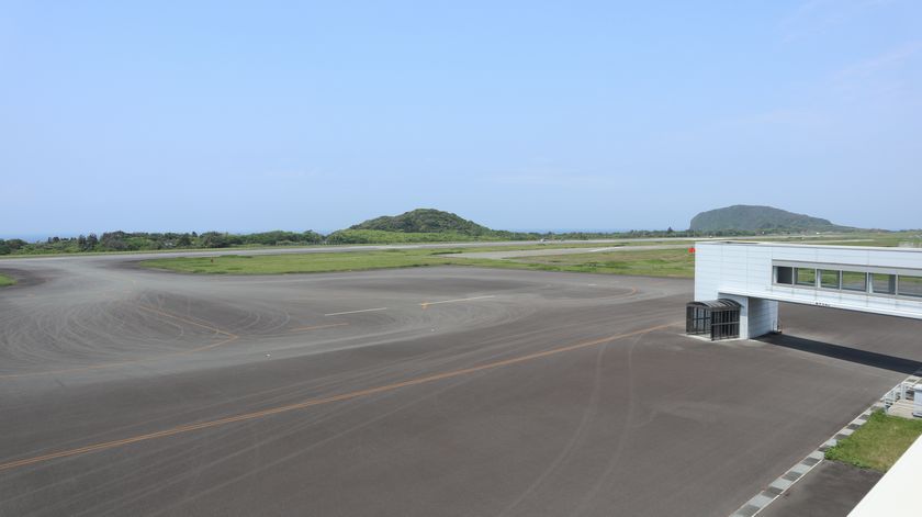 大島空港　滑走路